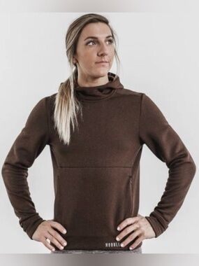 NOBULL Women’s Performance Pullover Hoodie in Mocha, Size Medium